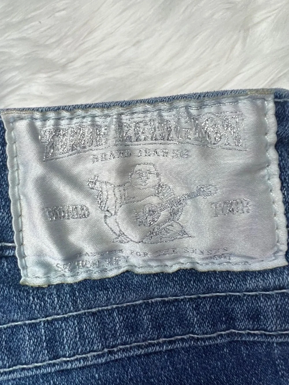 TRUE RELIGION • Joey Cutoff Bermuda Shorts Size 26 Made USA Flap Pocket Y2K